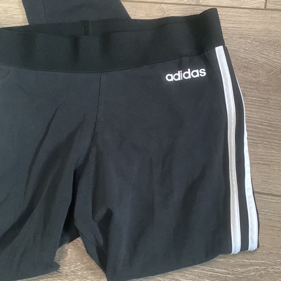 adidas essential 3-stripe leggings size M - Picture 4 of 8